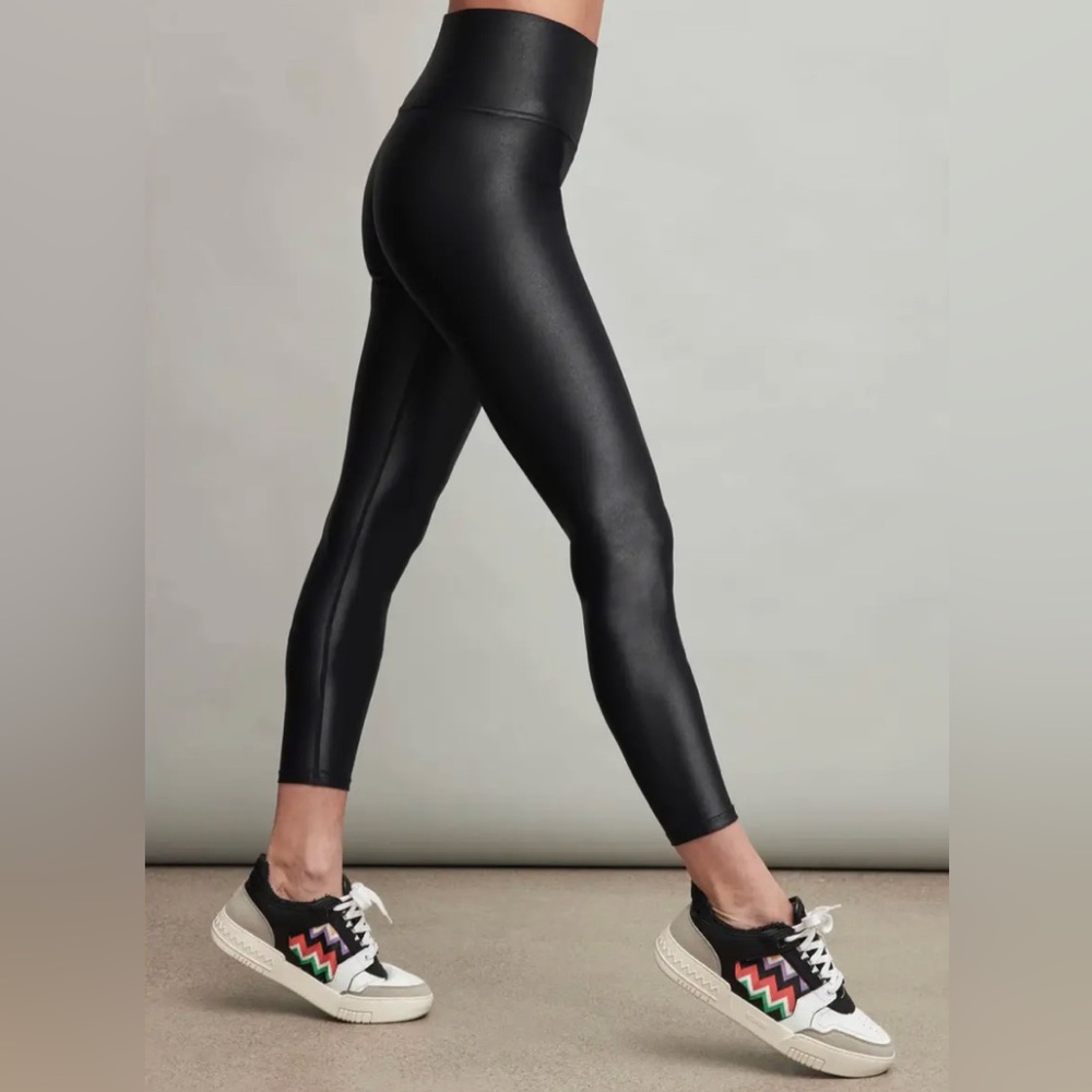 CARBON 38 Metallic High Rise Leggings in Takara Shine Black